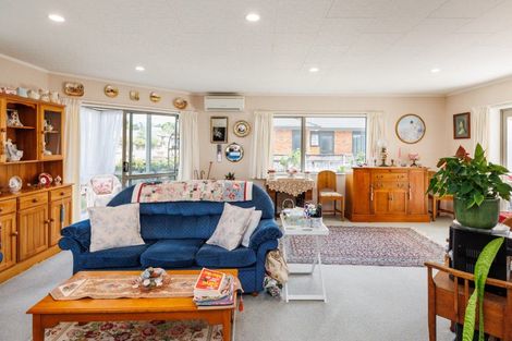 Photo of property in 121 Warwick Street, Feilding, 4702