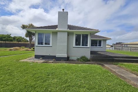 Photo of property in 30 Polson Street, Castlecliff, Whanganui, 4501