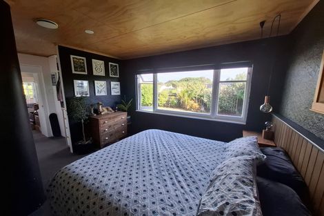 Photo of property in 69 Tarahua Road, Welbourn, New Plymouth, 4310