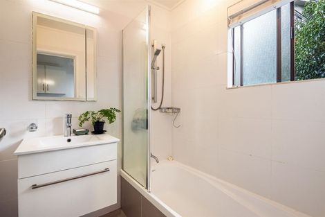 Photo of property in 2/28 Marina Road, Torbay, Auckland, 0630