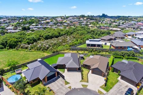 Photo of property in 8 Beckham Close, Grandview Heights, Hamilton, 3200