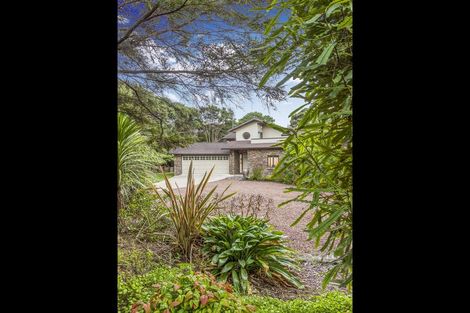 Photo of property in 23 Cochran Road, Oratia, Auckland, 0604