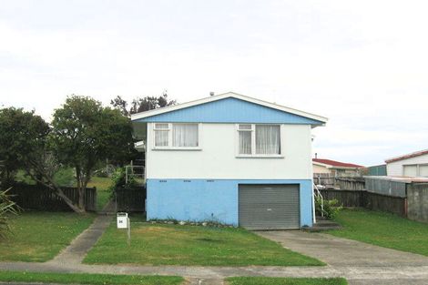 Photo of property in 36 Edelweiss Grove, Timberlea, Upper Hutt, 5018