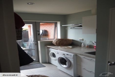 Photo of property in 25 Pentonville Close, Westmorland, Christchurch, 8025