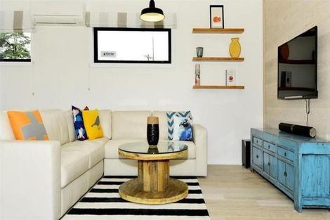 Photo of property in 1f Eversleigh Road, Belmont, Auckland, 0622