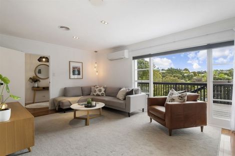 Photo of property in 102 Park Hill Road, Birkenhead, Auckland, 0626