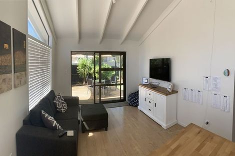 Photo of property in 2/42 Mirrabooka Avenue, Botany Downs, Auckland, 2010