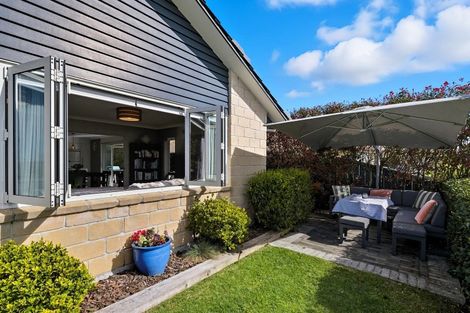 Photo of property in 11 Haden Place, Omokoroa, 3114