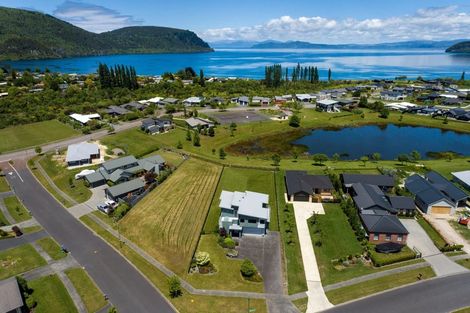 Photo of property in 84 Montgomery Crescent, Kinloch, Taupo, 3377