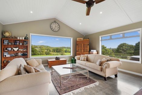 Photo of property in 13 Capstone Place, Te Kamo, Kamo, 0185