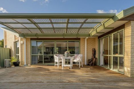 Photo of property in 4 Mayfair Close, Whitianga, 3510