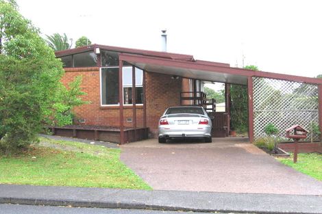 Photo of property in 135 Farquhar Road, Glendene, Auckland, 0602