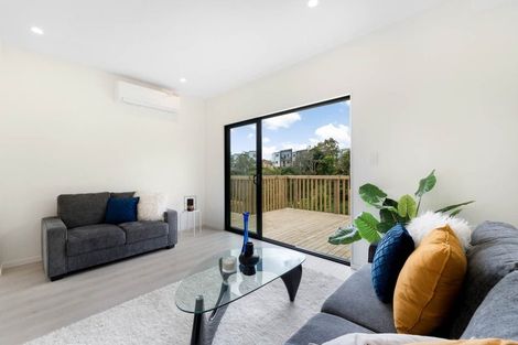 Photo of property in 45b Crestview Rise, Papakura, 2110