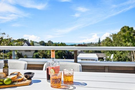 Photo of property in 25 Maxwelton Drive, Mairangi Bay, Auckland, 0630