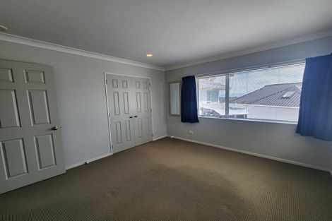 Photo of property in 52 Mccahill Views, Botany Downs, Auckland, 2010