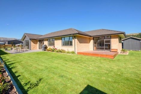 Photo of property in 16 Alice Burn Drive, Luggate, Cromwell, 9383