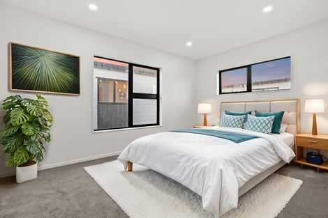 Photo of property in 2/32 Tapuwae Way, Mangere Bridge, 2022