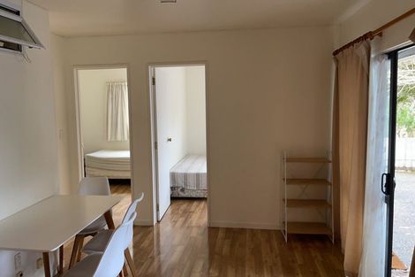 Photo of property in 211 Chelsea View Drive, Chatswood, Auckland, 0626