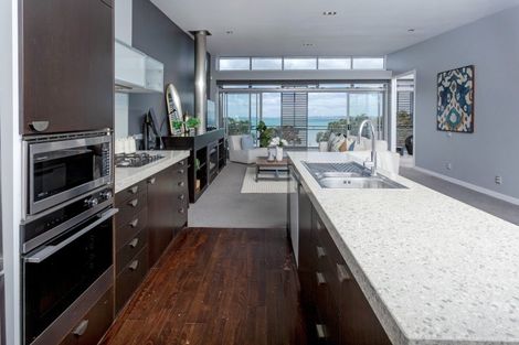 Photo of property in Ocean Breeze Apts, 23107/87 Clyde Road, Browns Bay, Auckland, 0630