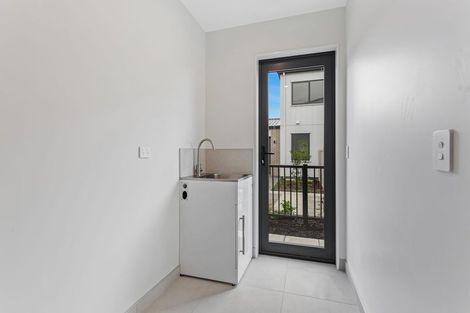 Photo of property in 16 Riria Crescent, Takanini, 2112