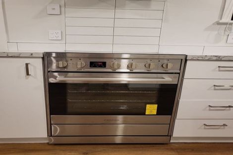 Photo of property in 4a Ngahina Street, Paraparaumu, 5032