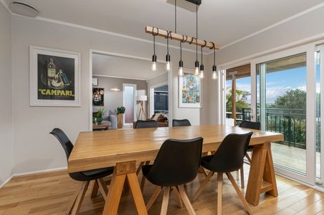 Photo of property in 33 Montclair Rise, Browns Bay, Auckland, 0630