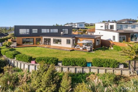 Photo of property in 131 Endeavour Drive, Whitby, Porirua, 5024