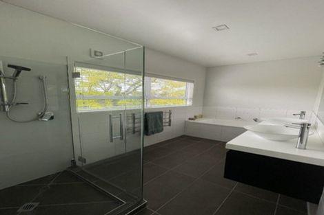 Photo of property in 16 Poynder Avenue, Merivale, Christchurch, 8014