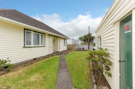 Photo of property in 9a Chilman Street, Strandon, New Plymouth, 4312