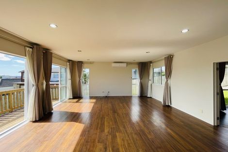 Photo of property in 4a Marina View Drive, West Harbour, Auckland, 0618