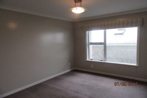 Photo of property in 225 Muritai Road, Eastbourne, Lower Hutt, 5013