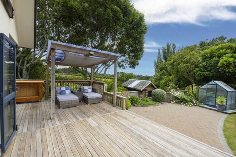 Photo of property in 7-9 Shotover Grove, Waikanae, 5036