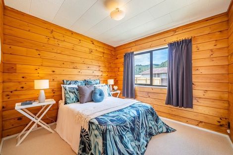 Photo of property in 33b Gemstone Drive, Birchville, Upper Hutt, 5018