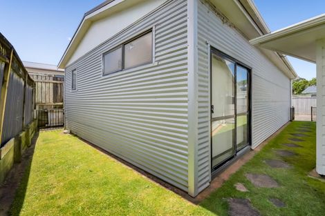 Photo of property in 8 Ellesmere Avenue, Bell Block, New Plymouth, 4312