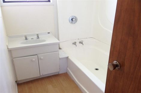 Photo of property in 195 Mahia Road, Wattle Downs, Auckland, 2103