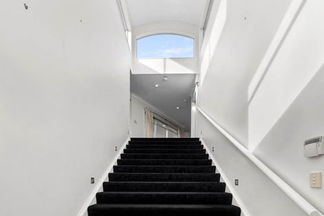 Photo of property in 18 Belleaire Court, West Harbour, Auckland, 0618