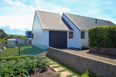 Photo of property in 1 Grove Avenue, Weston, Oamaru, 9401