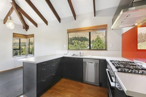 Photo of property in 31 Flinders Road, Heathcote Valley, Christchurch, 8022
