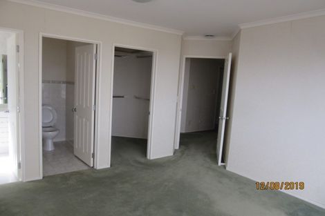 Photo of property in 56 Ribbonwood Crescent, Goodwood Heights, Auckland, 2105