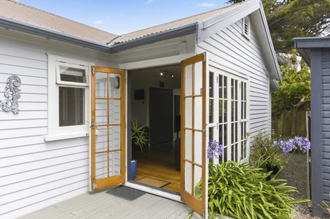 Photo of property in 5a Paneta Street, Paekakariki, 5034