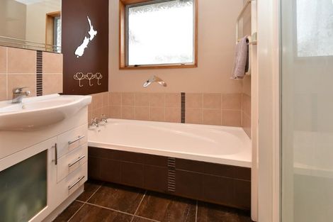 Photo of property in 7 Tracy Place, Redwood, Christchurch, 8051