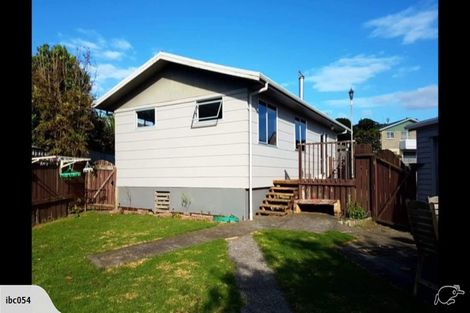 Photo of property in 44 Glamis Avenue, Bell Block, New Plymouth, 4312