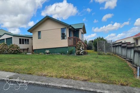 Photo of property in 6 Ash Grove, Maungaturoto, 0520