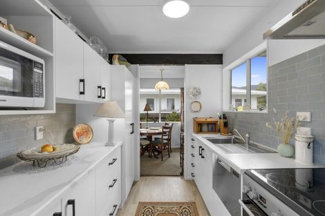 Photo of property in 298 Wellington Road, Wainuiomata, Lower Hutt, 5014