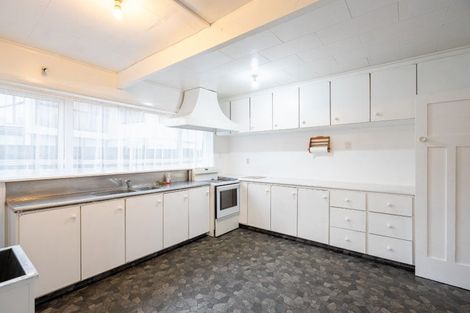 Photo of property in 239 Fitzherbert Avenue, West End, Palmerston North, 4410