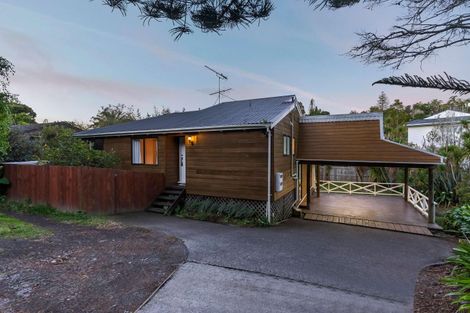 Photo of property in 2/24 Matipo Road, Mairangi Bay, Auckland, 0630