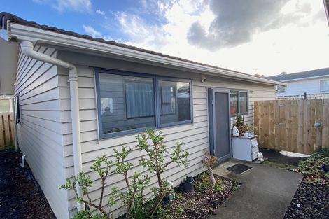 Photo of property in 39 Casuarina Road, Half Moon Bay, Auckland, 2012