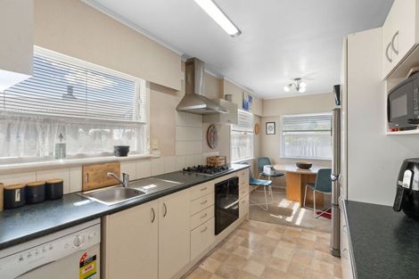 Photo of property in 634 Queen Street East, Levin, 5510