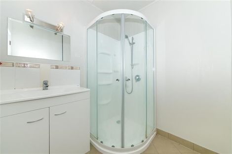 Photo of property in 2/147 Chivalry Road, Glenfield, Auckland, 0629