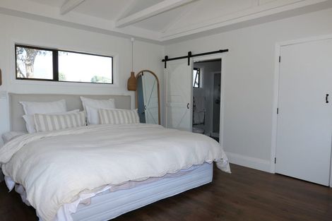 Photo of property in 27 Titoki Road, Waikanae Beach, Waikanae, 5036